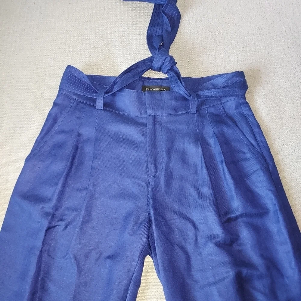 BANANA Republic Linen blend belted wide leg flowy pants